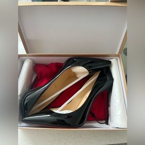 So Kate Patent Pointed-Toe Red Sole Pump
